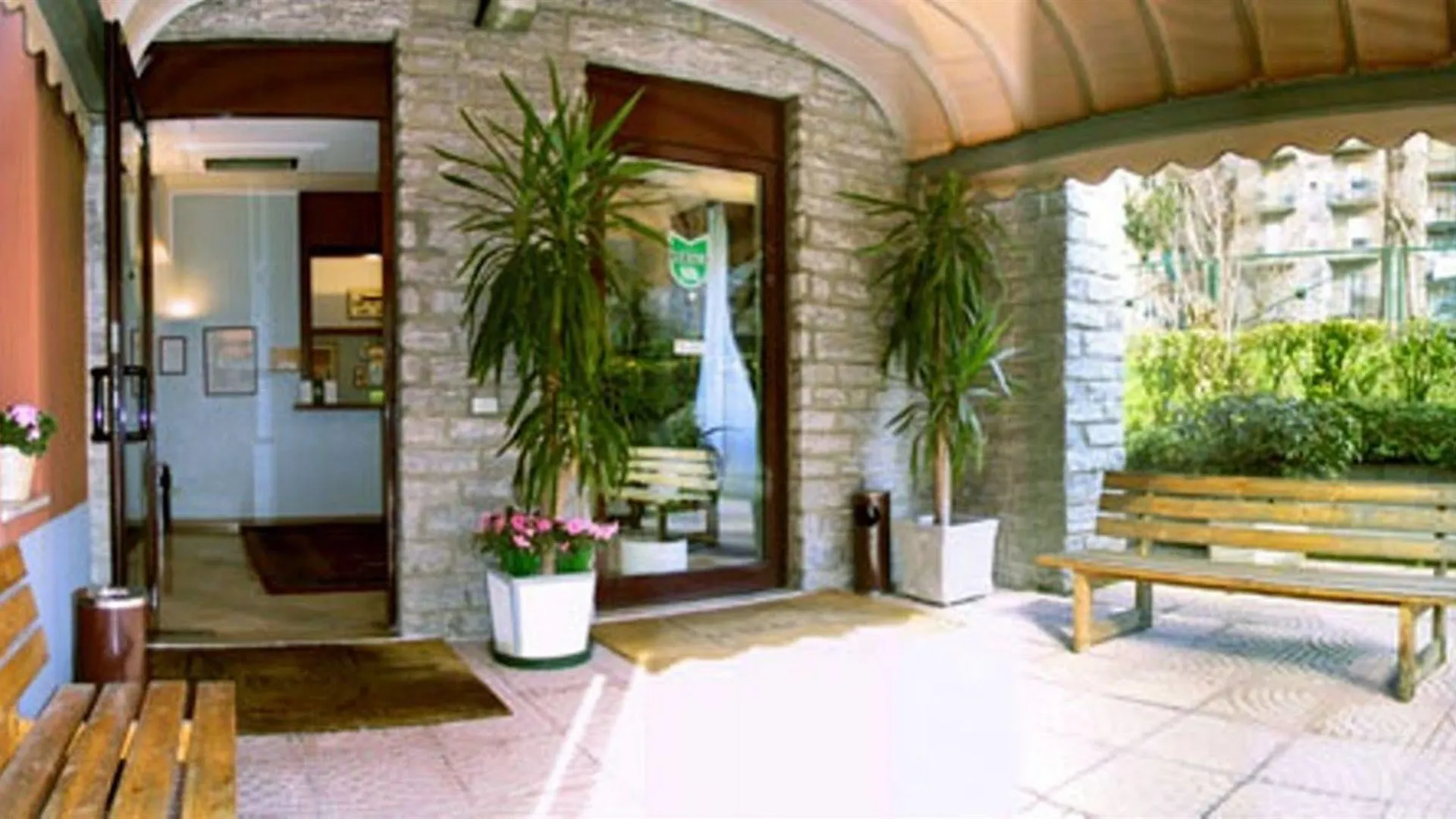 ***  Ih Hotels Milano Aparthotel Argonne Park Italy