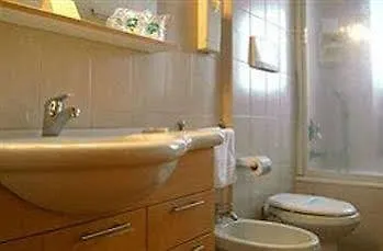 Ih Hotels Milano Aparthotel Argonne Park 3*, Milan Italy