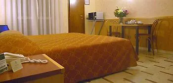 Ih Hotels Milano Aparthotel Argonne Park 3*, Milan Italy